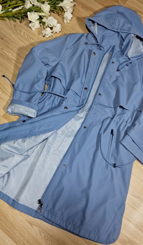 معطف أزرق سماوي