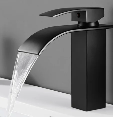 Mitigeur cascade noir