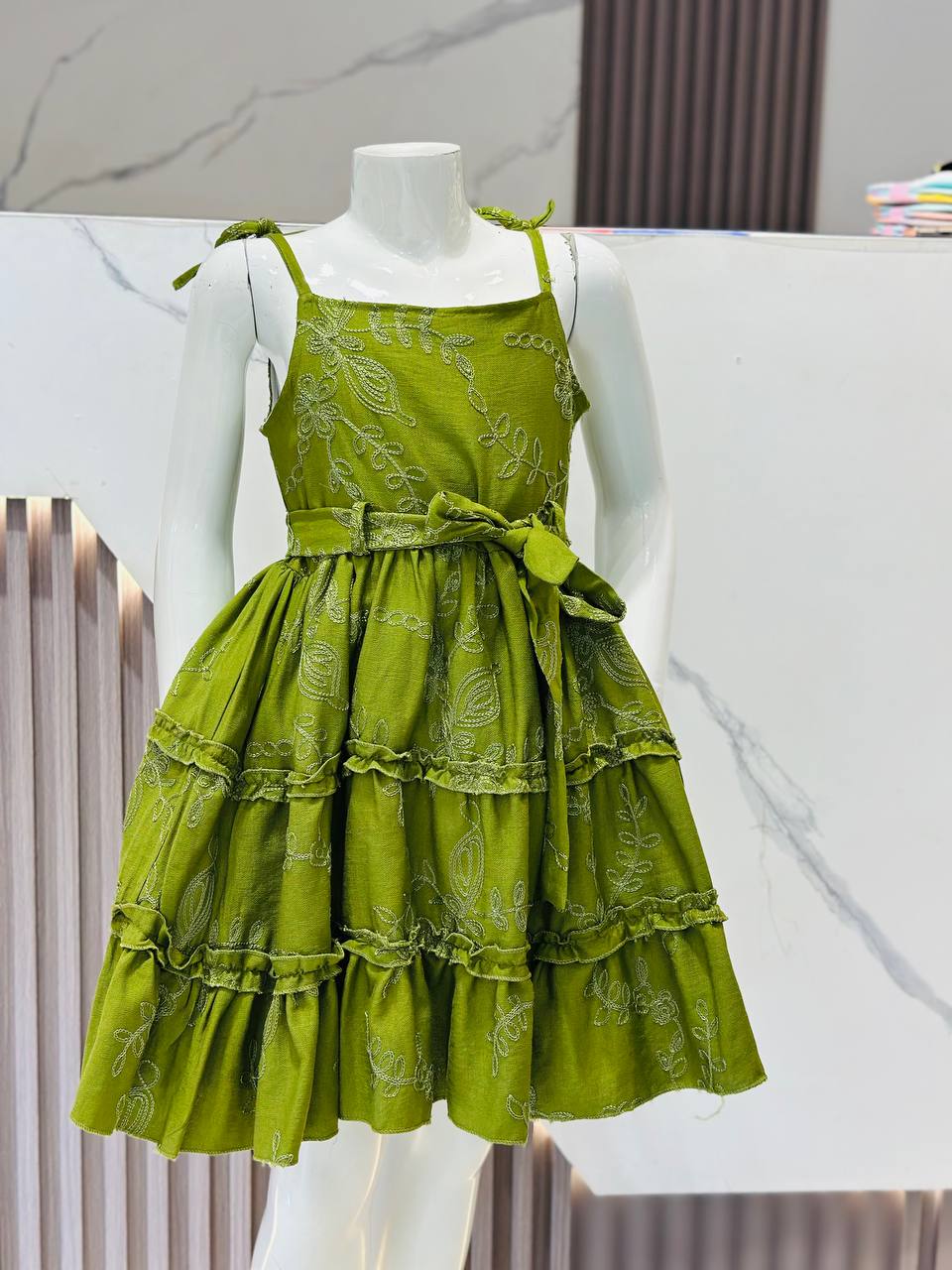 ROBE R_109