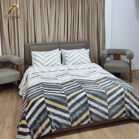 COUVRE-LIT / MILA ROSA