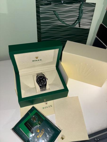 𝐑𝐎𝐋𝐄𝐗 𝟐𝟎𝟐𝟓 𝐛𝐥𝐚𝐜𝐤