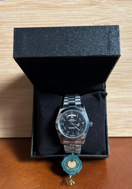 𝐑𝐎𝐋𝐄𝐗 𝐀𝐑𝐀𝐁𝐈𝐀 