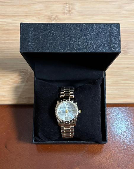 𝐆𝐎𝐋𝐃-𝐓𝐎𝐍𝐄 𝐑𝐎𝐋𝐄𝐗