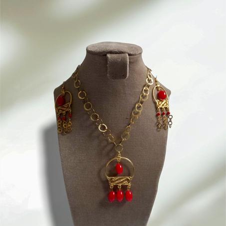 Collier et boucles d'oreilles