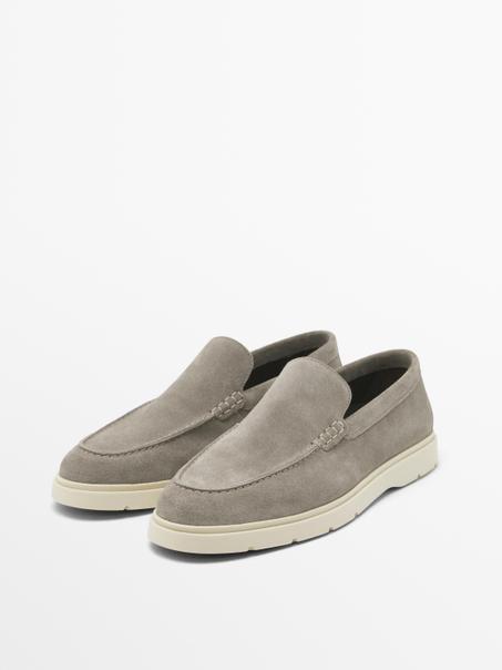 Mocassins gris en croûte de cuir