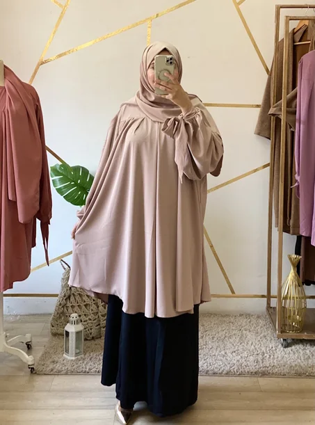 .خمار 3 قطع بالسيور في اليد.