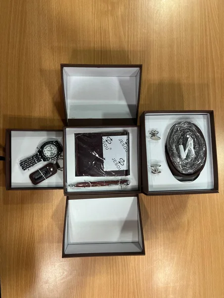 طاقم هدية للرجال