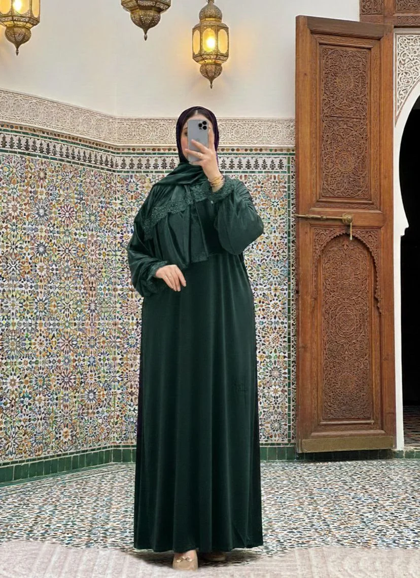 عباية موبرة أنيقة للصلاة والخروج مع شال متناغم