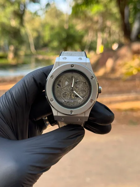 HUBLOT GRIS M6