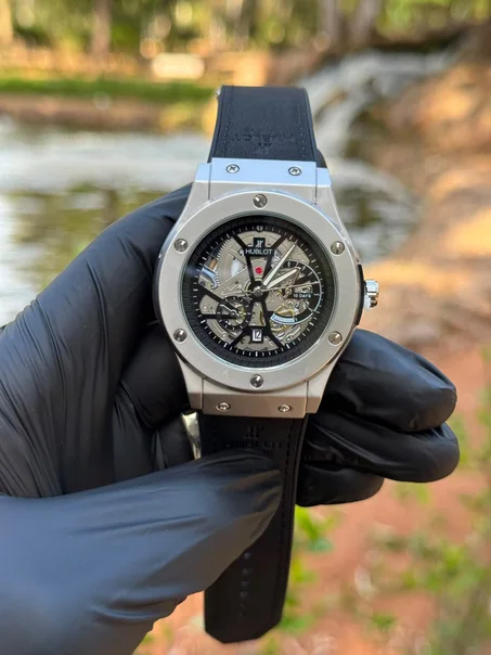 HUBLOT NOIR M6