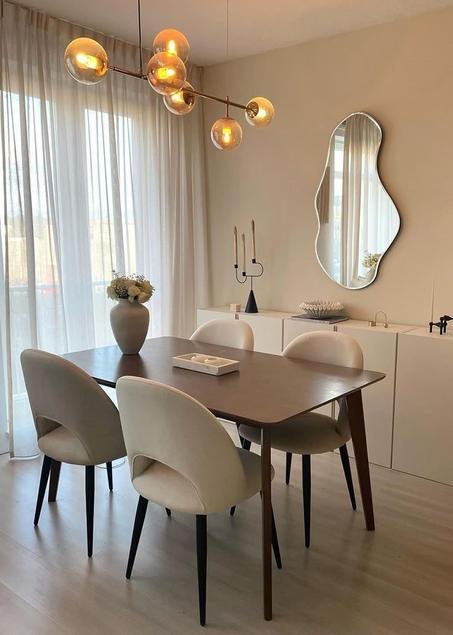 الاثاث المنزلي