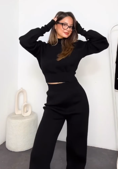 Costume en tricot , disponible en 4 couleurs