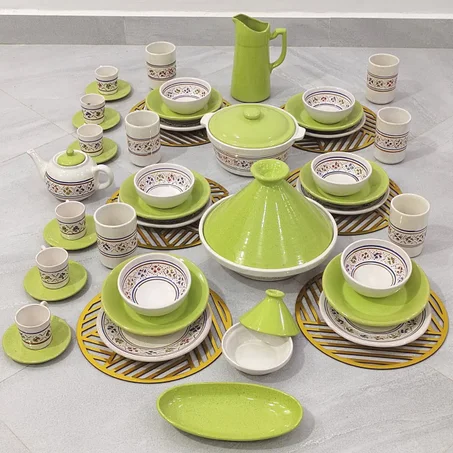 service en poterie grattage vert