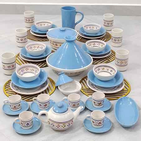 service en poterie grattage bleu