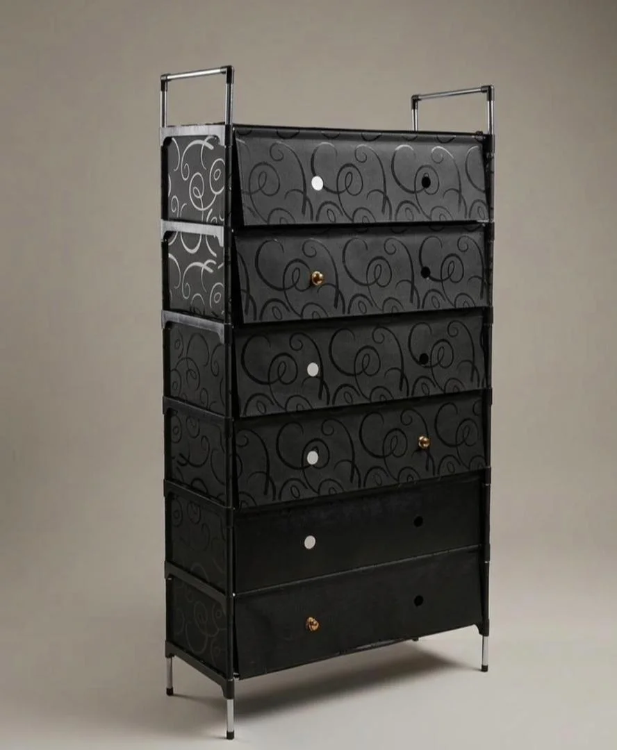 منظم الأحذية الأسود