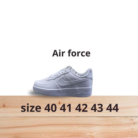 حذاء للرجال