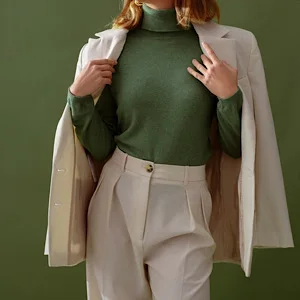 ملابس نسائية