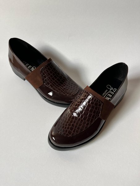 أحذية نسائيـــة جلدية فاخرة بتصميـــم أنيق ومــــريح