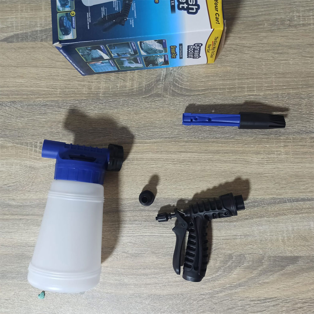 رشاش تنظيف السيارة بالفوم