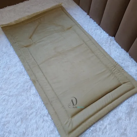 سجادة صلاة مبطنة