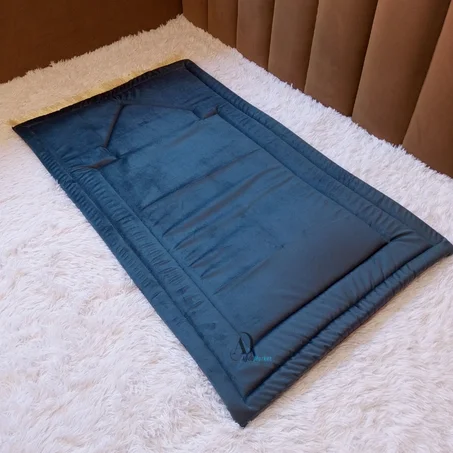 سجادة صلاة مبطنة