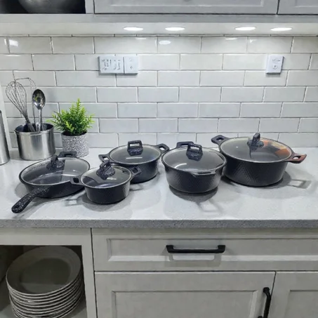 Batterie de Cuisine Disine Regina – 17 Pièces