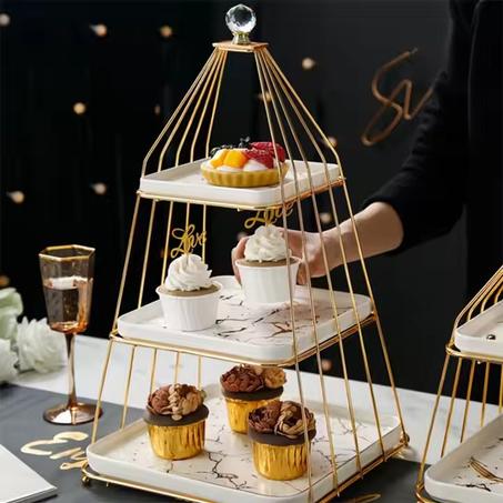 PRÉSENTOIR À GÂTEAUX EN PORCELAINE – 3 ÉTAGES