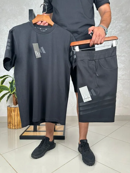 Ensemble Adds Classic Sportswear – noir 2025