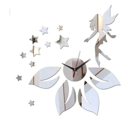 ساعة حائطية للتزين