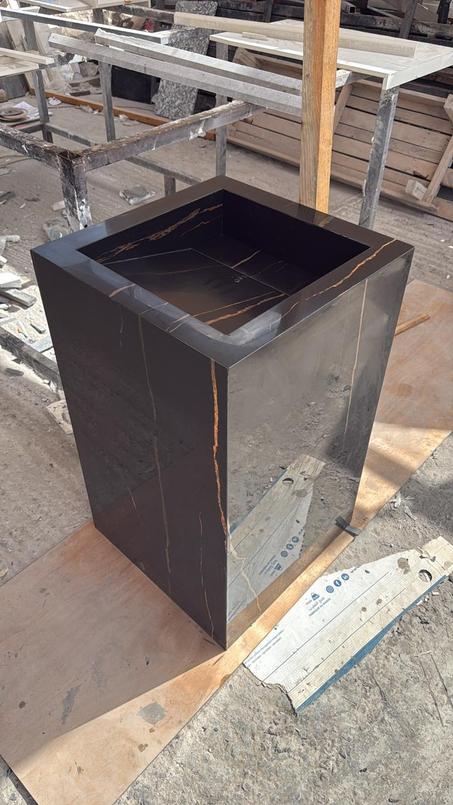 Vasque Sahara Gold 88 x 53 cm