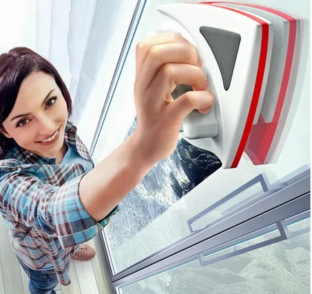 ممسحة الزجاج المغناطيسية