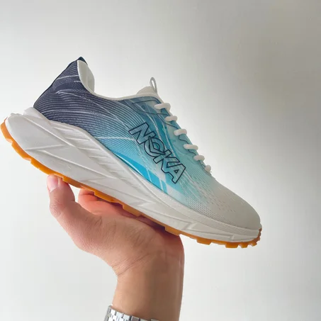 حذاء رياضي وأنيق ( NOKA )