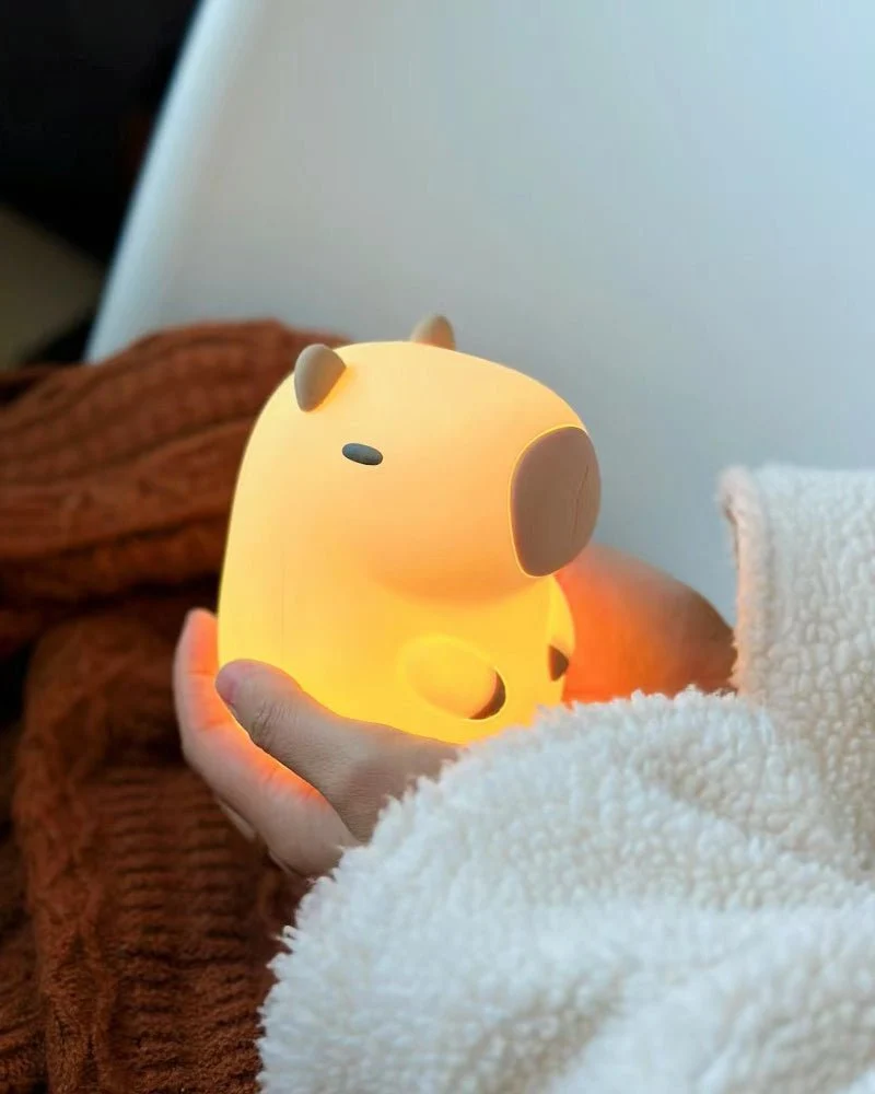 Capybara 🥺 - 🌟 Lampe de nuit en silicone 🤗 RGB Couleur 🌈 Rechargable 🔋