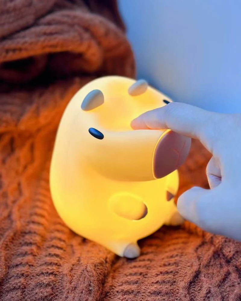 Capybara 🥺 - 🌟 Lampe de nuit en silicone 🤗 RGB Couleur 🌈 Rechargable 🔋