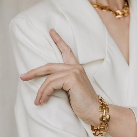 الأزياء والإكسسوارات