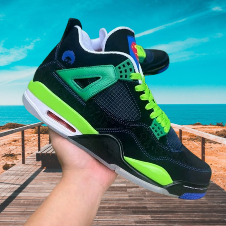 تميز بإطلالة عصرية وجريئة مع حذاء Air Jordan 4 Green Glow