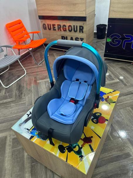 مقعد السيارة للاطفال siège auto