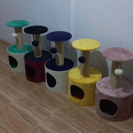 Maison et griffoir pour chat