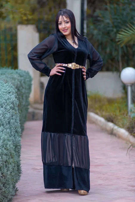 Caftan Marocain Royale + Nuisettes Luna et livraison Gratuite 😍😍 (مليون و ميتين)