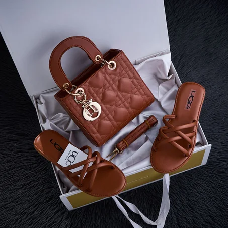 💫 طقم الأناقة المتكاملة - حقيبة Dior مع صندالة راقية💫