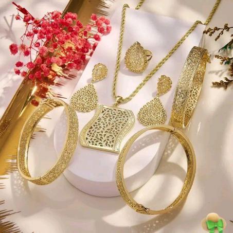 Ensemble de 6 pièces : collier + bracelet + boucles d'oreilles, haute qualité
