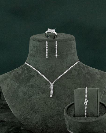 المجوهرات والاكسسوارات