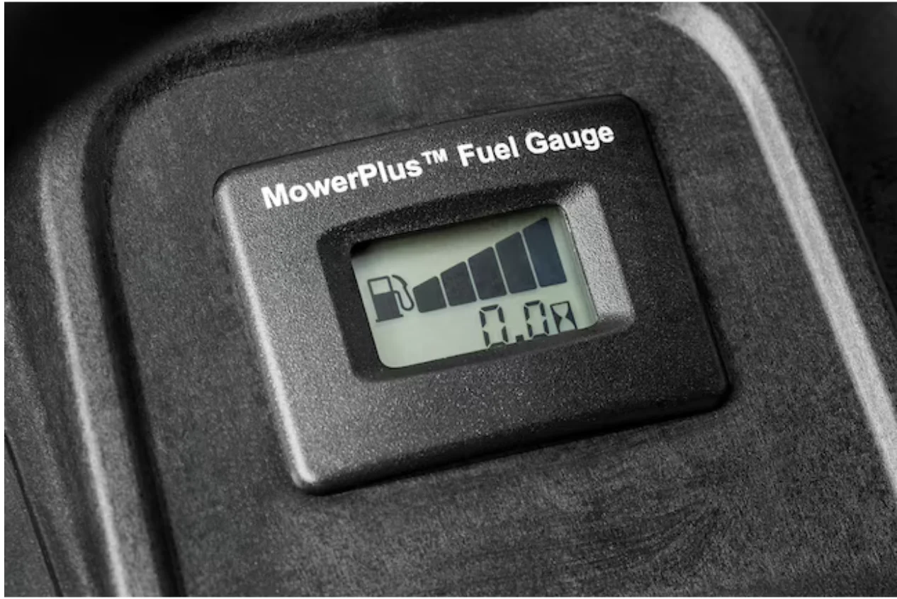 John Deere S170 48-in V-twin Gas Lawn tractor