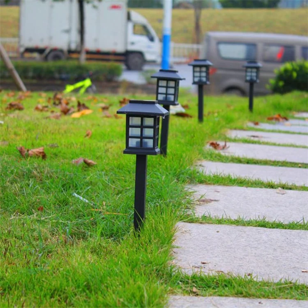 ضوء خارجي يعمل بالطاقة الشمسية