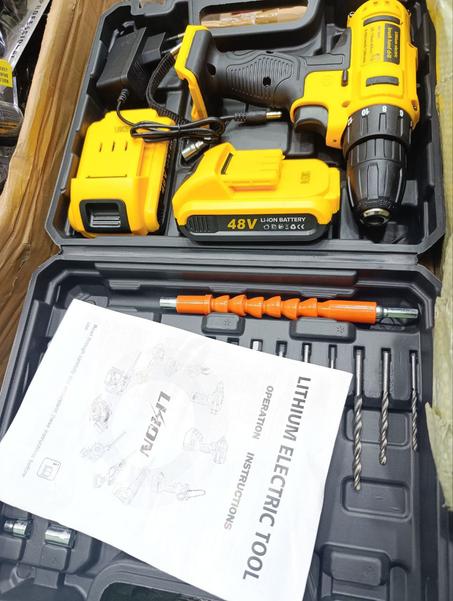 مثقاب كهربائي قابل للشحن