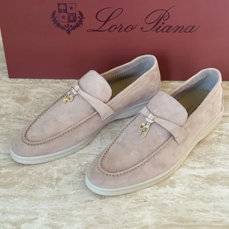 Loro piana summer walk D044