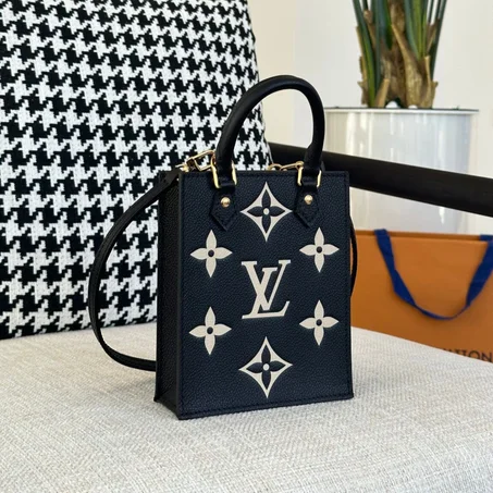 LV petite sac plat bag