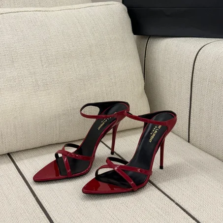 Gippy High Heel Mule in Patent Leather | Tibet Red
