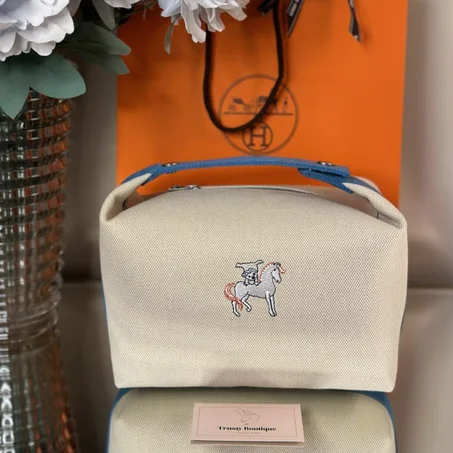 Bride-a-Brac Cabriole case Cabriole Blue Top Handle