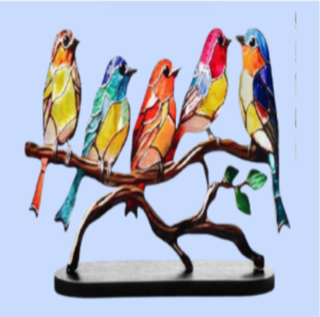 طيور زجاجية ملونة